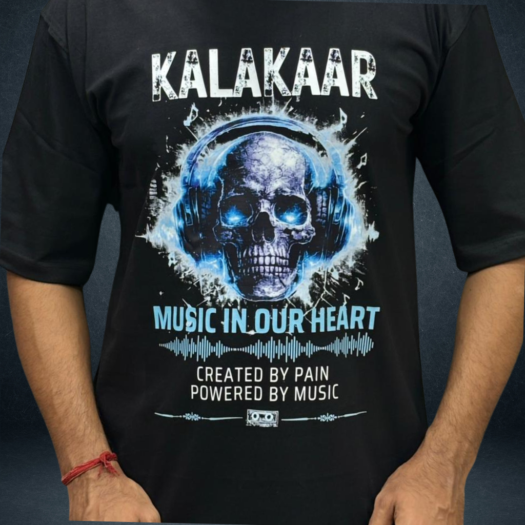 Kalakaar black oversized graphic t-shirt close-up skull with headphones print - Prospera Clothing